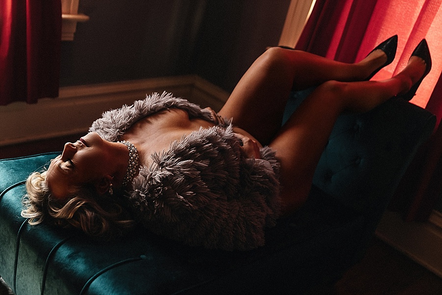 st louis boudoir photography studio dark room 0016