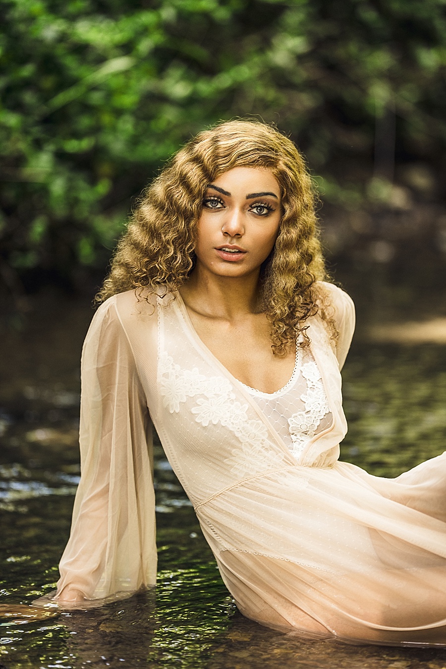 beautiful creek boudoir photos session 0013